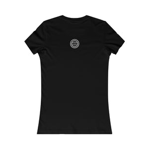 Camiseta Mujer "Sabe cositas" (Women's Favorite Tee - Dark)